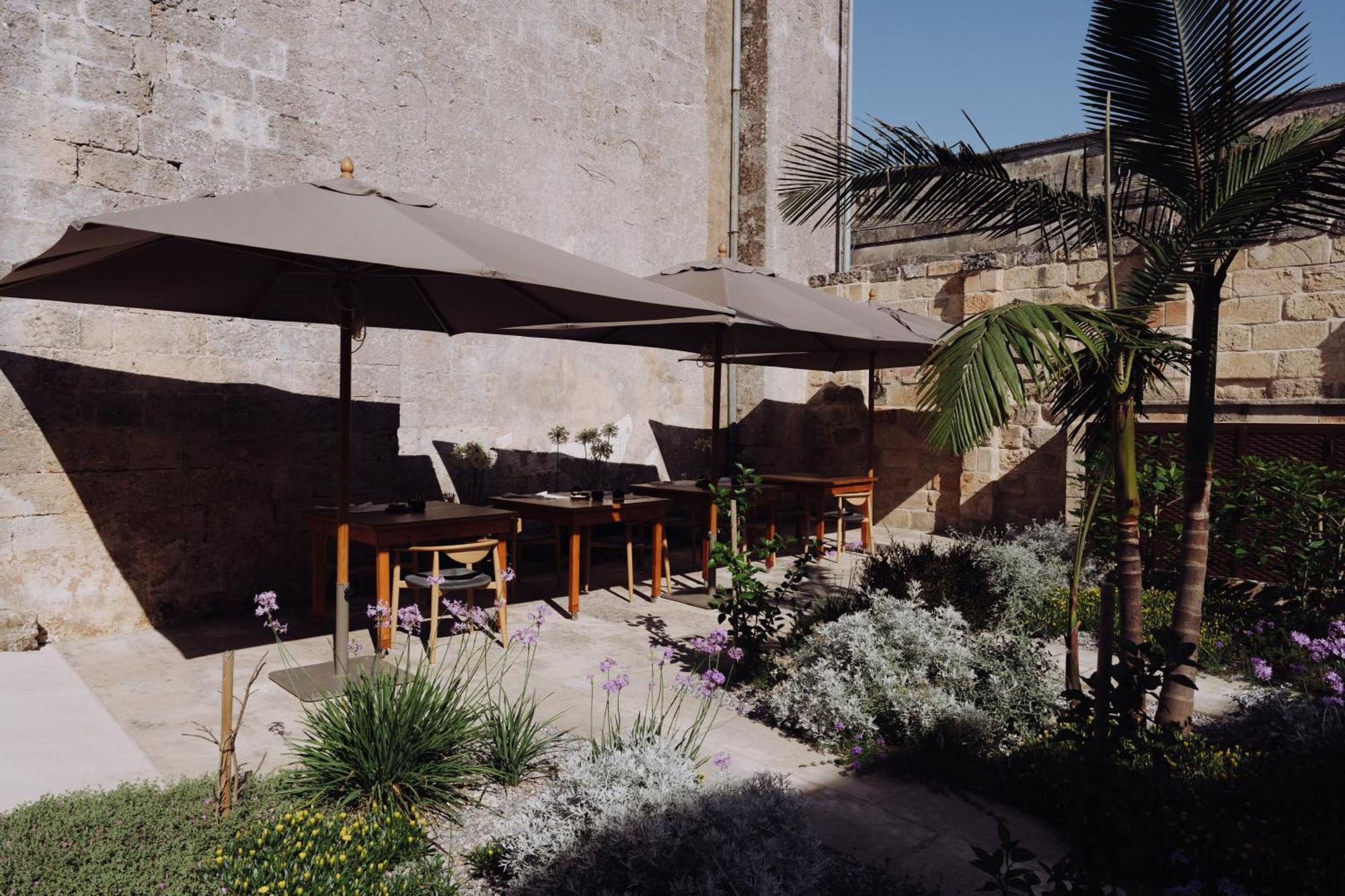 Hotel Tre Bacili - L'ospitalità in Dimora Spongano Esterno foto